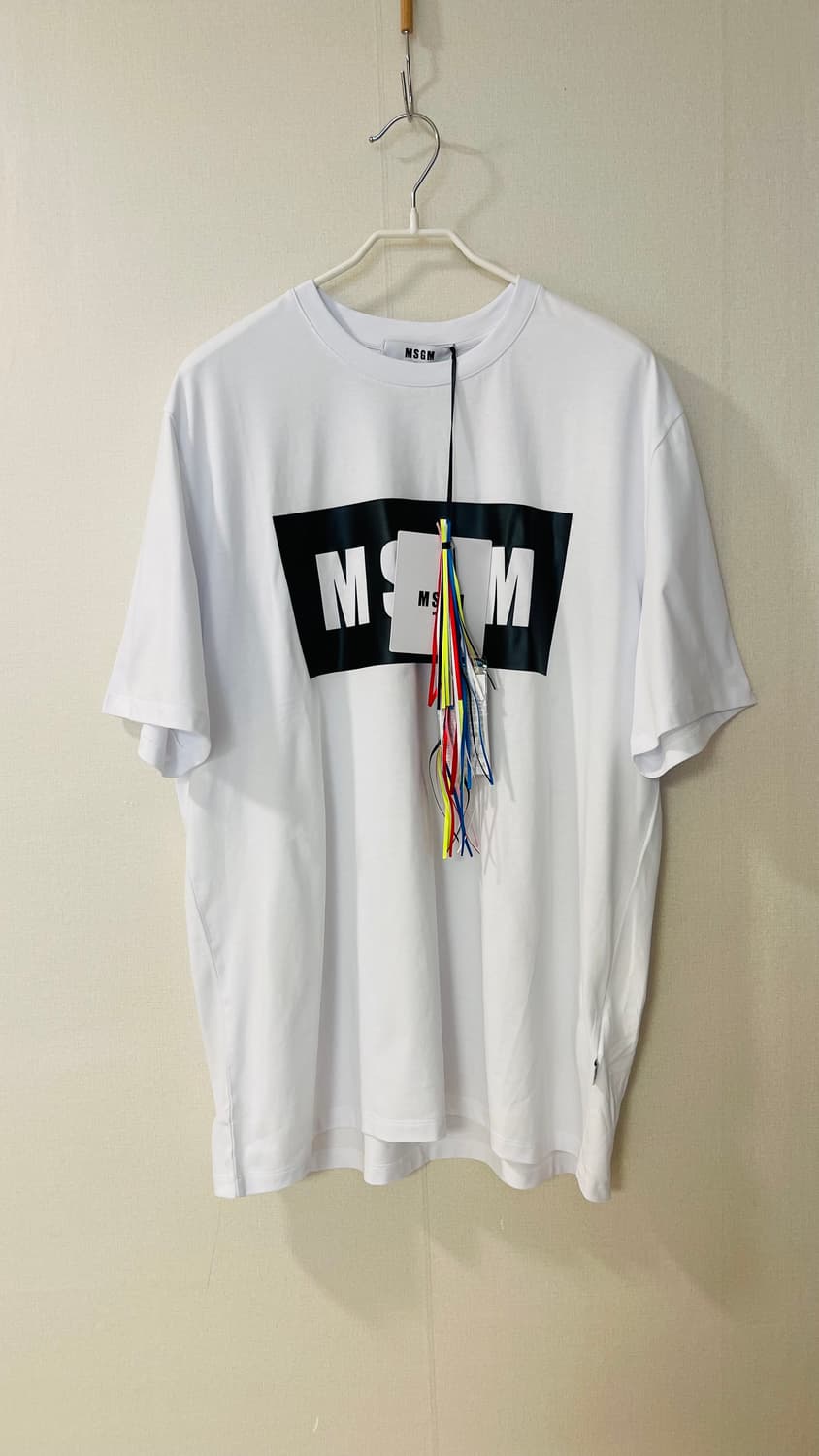 택달린 새상품) 엠에스지엠 MSGM 박스로고 남성 화이트 반팔 티셔츠 X 상품이미지1