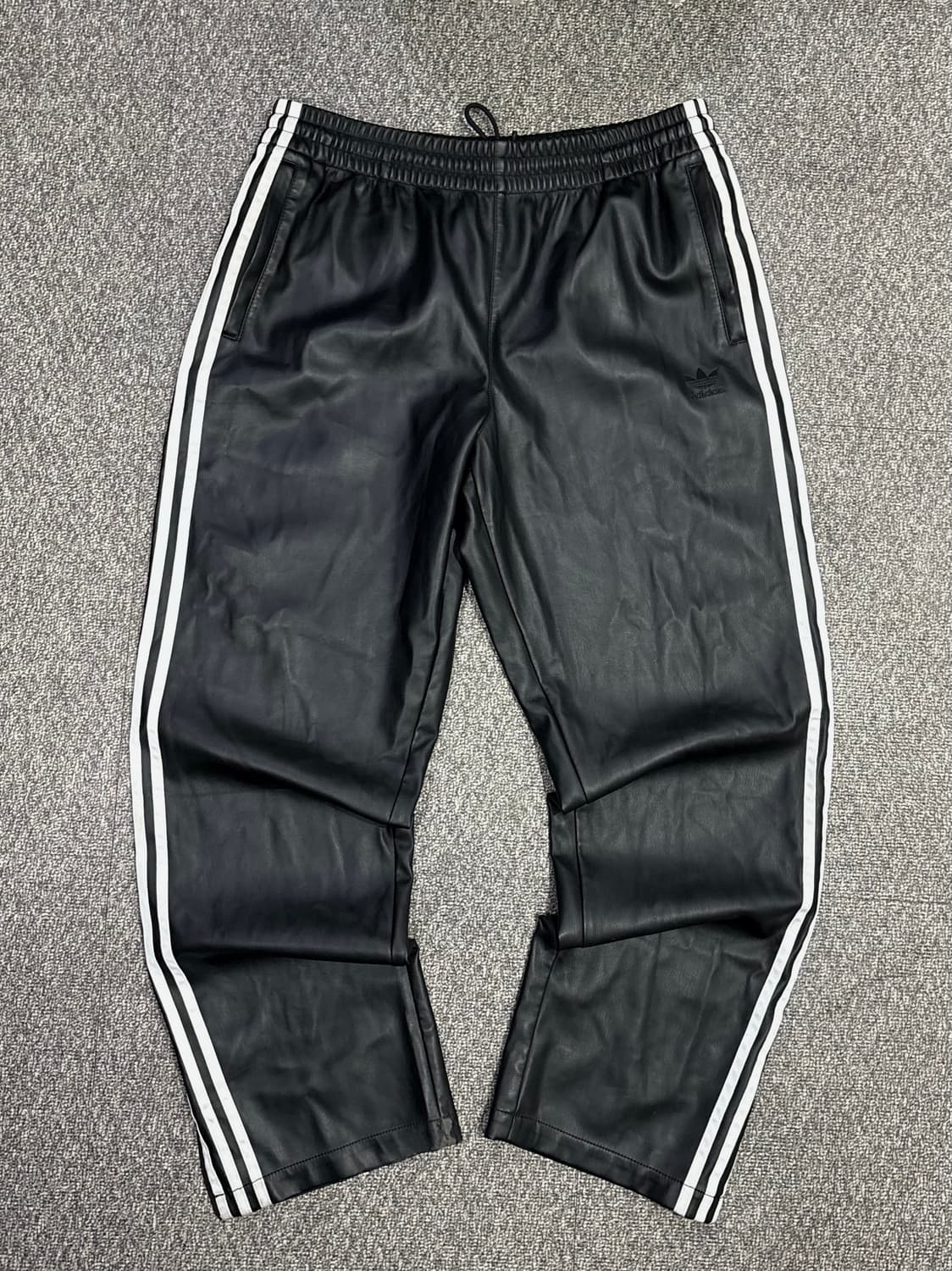아디다스 포우 레더 파이어버드 트랙팬츠 상품이미지1