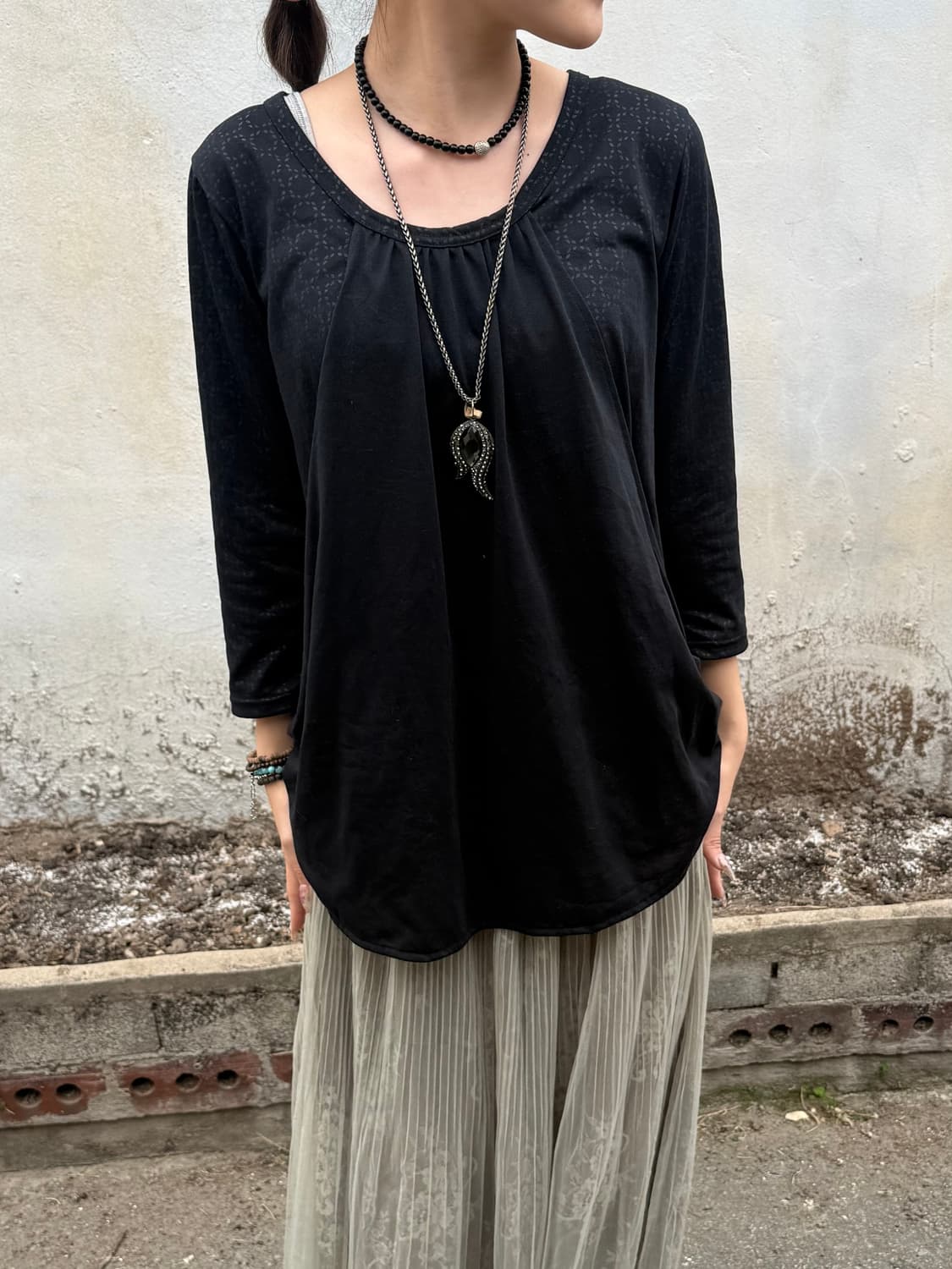 ARENA 시스루 도트 패턴 셔링 티 상품이미지8