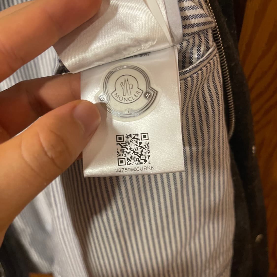 몽클레어 감마블루 패딩 판매 합니다 상품이미지8