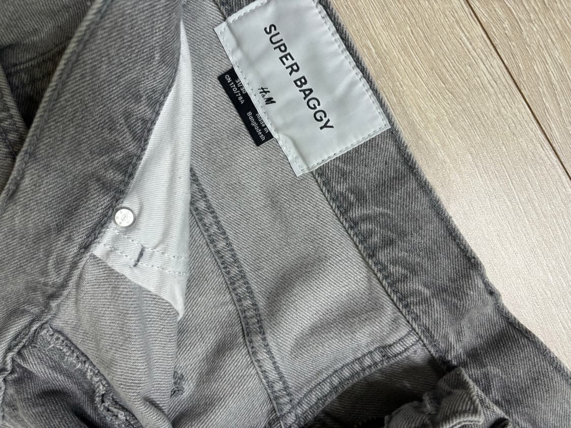 H&M 수퍼배기 그레이 데님 팬츠 상품이미지2