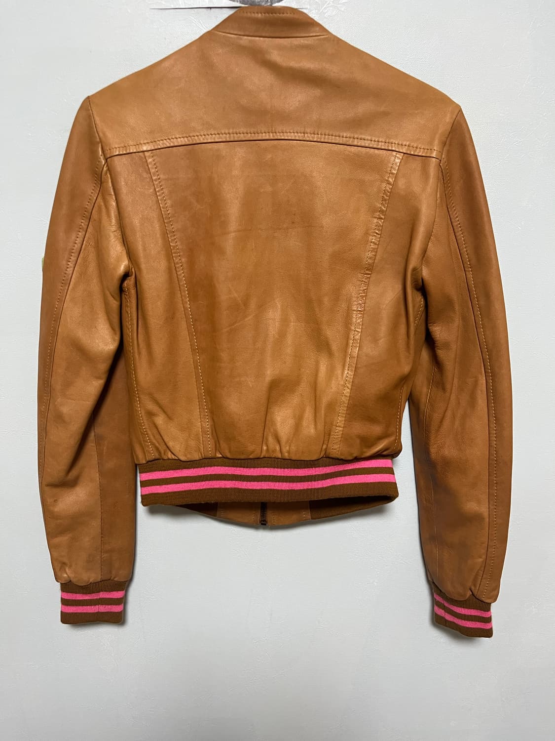 LALTRA MODA 갈색  소가죽 패치 자켓 상품이미지4