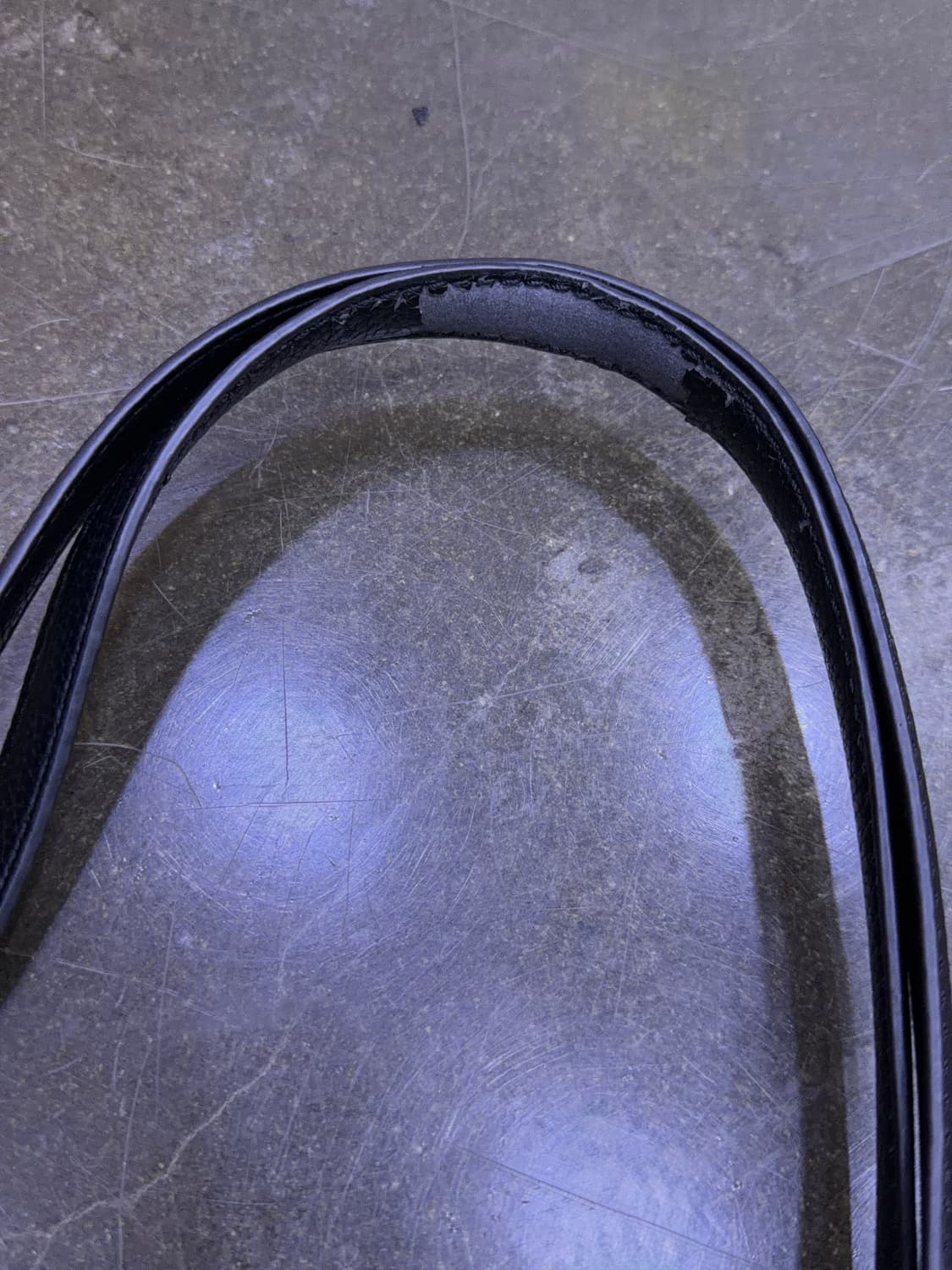 캘빈클라인 진 울트라 라이트 지퍼 에코 레더 토트백 상품이미지6