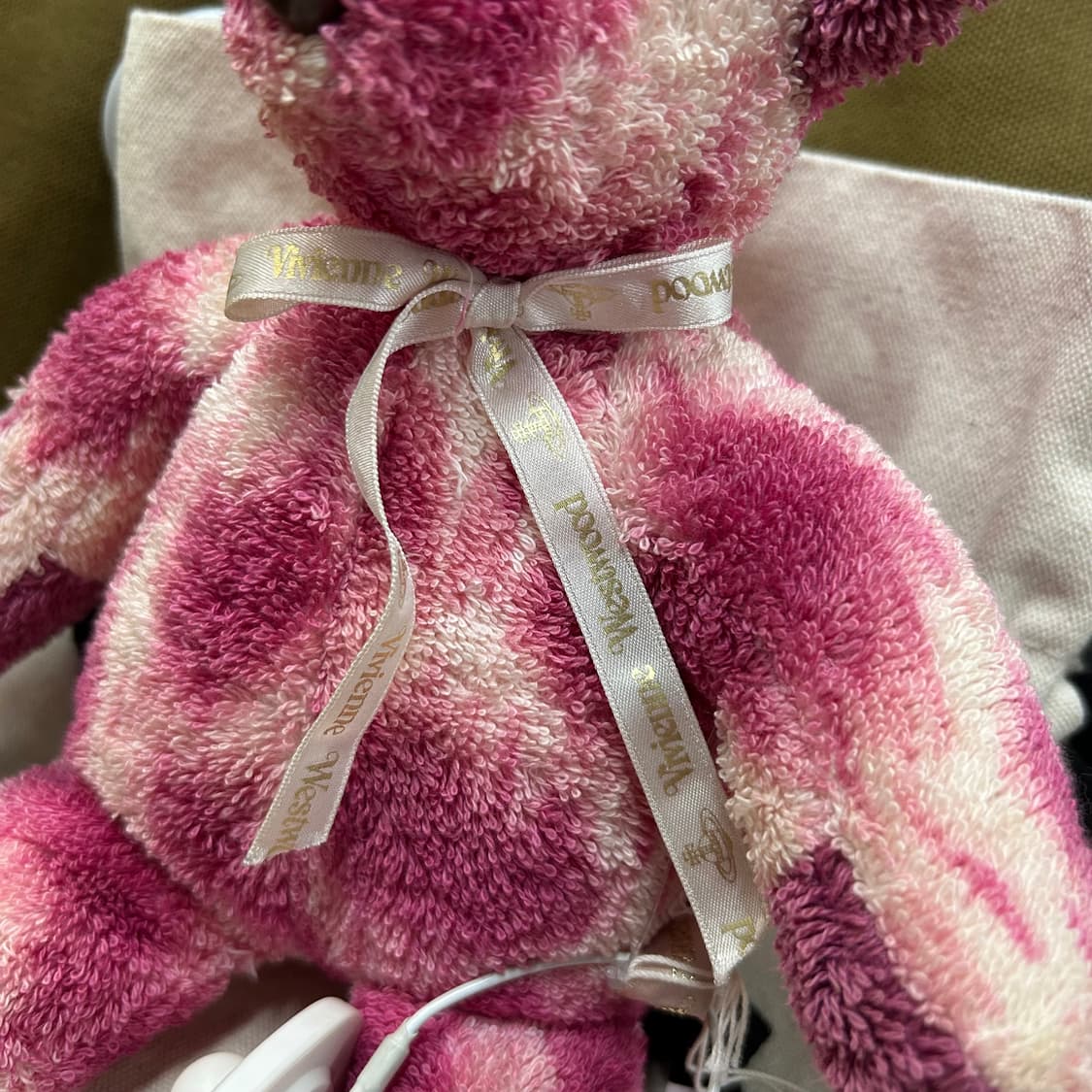 Vivienne Westwood Pink Teddy Bear 상품이미지6