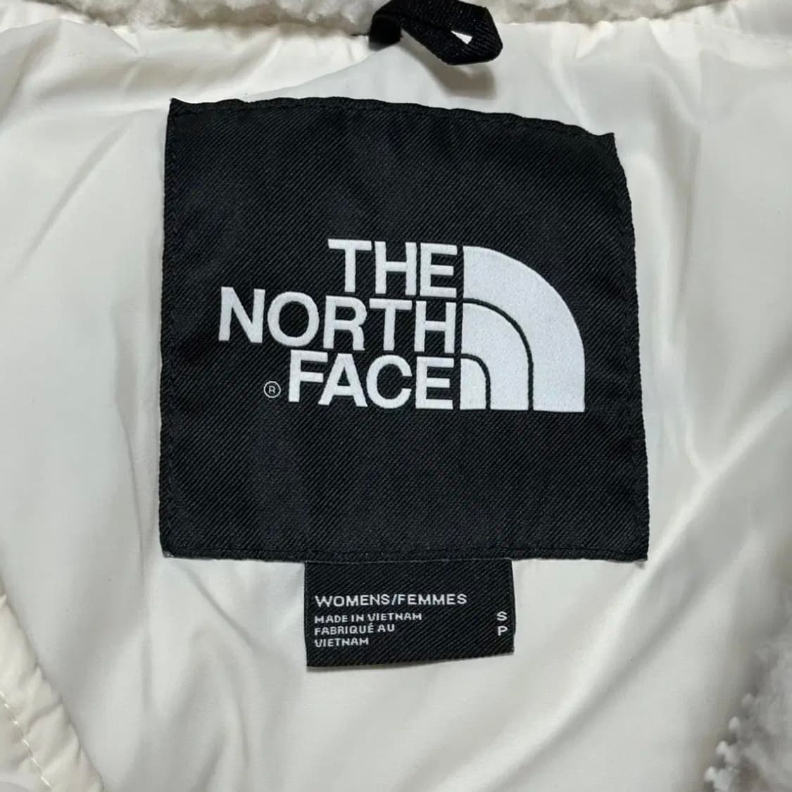 노스페이스 여성용 쉐르파 눕시 뽀글이 패딩 상품이미지4