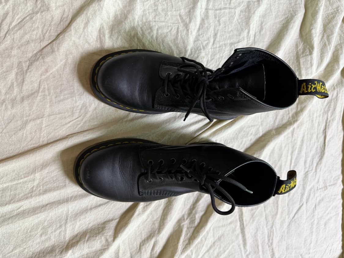 닥터마틴 1460 8홀 에이징 부츠 상품이미지2