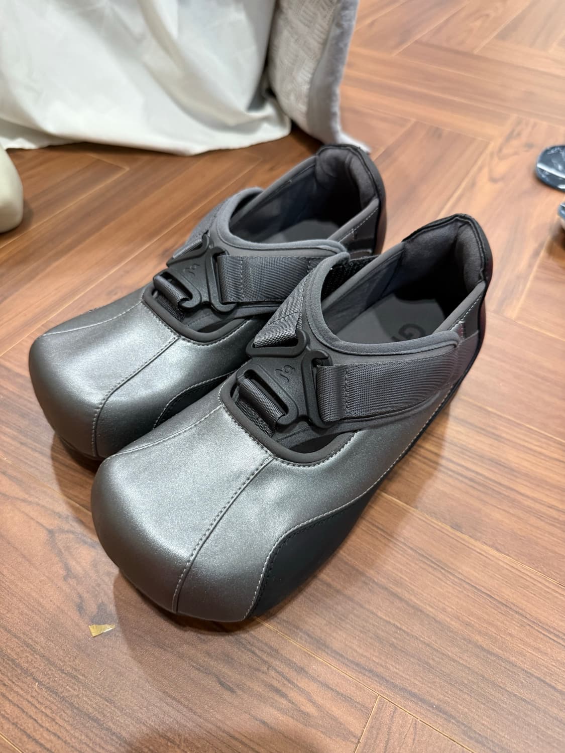 그레이프 Black Sport Spliced Platform Shoes 상품이미지3