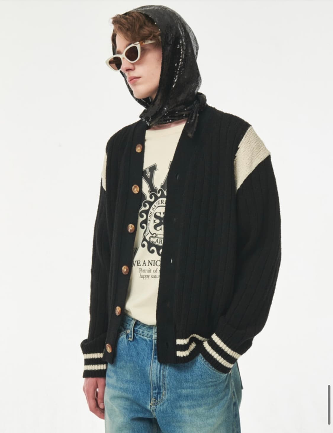 [새상품] 세터 파로 바시티 오버사이즈 부클 가디건 블랙 상품이미지1