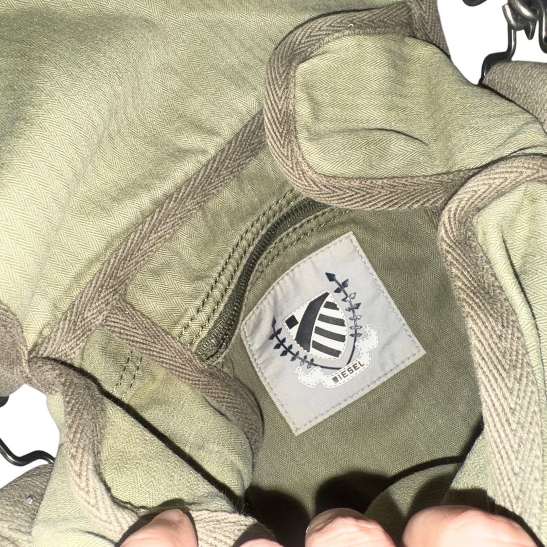 Diesel khaki mini cross canvas bag 상품이미지4