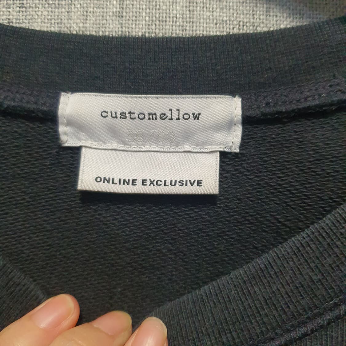 커스텀멜로우 새드 스마일 맨투맨  상품이미지4