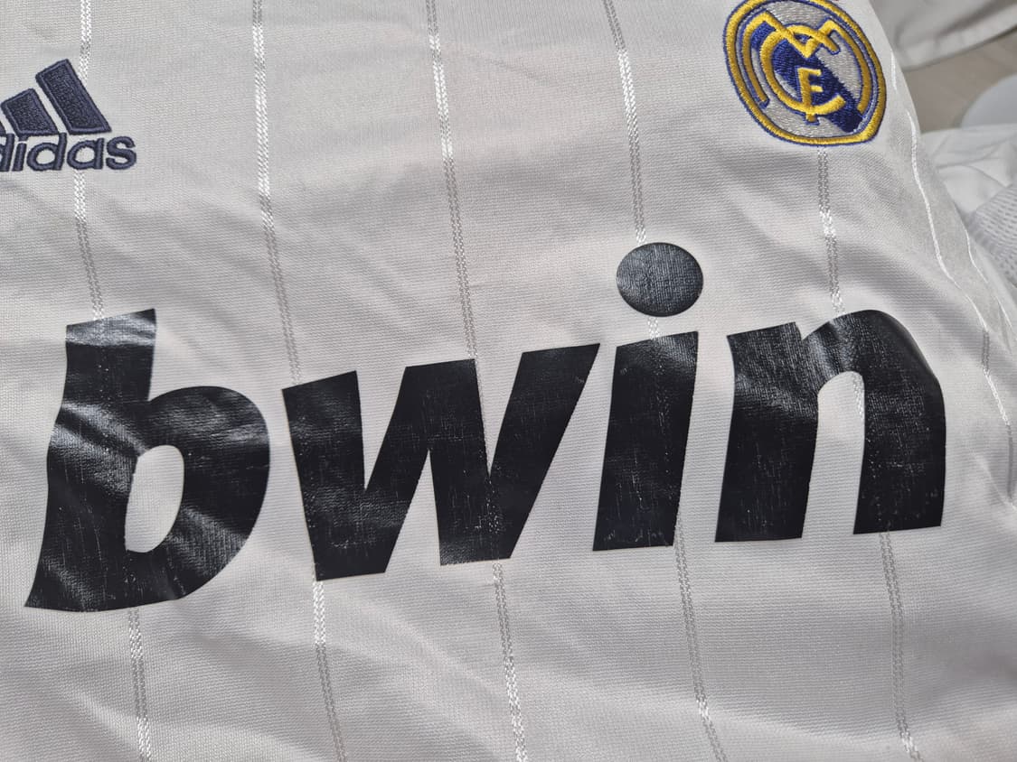 레알 마드리드 홈 노마킹 유니폼 팝니다  상품이미지3