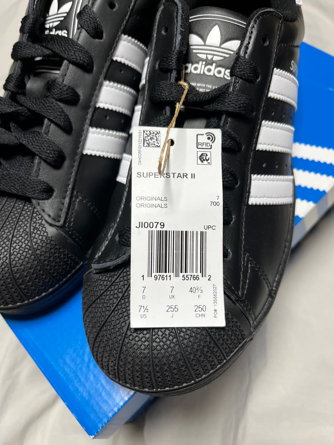 [255] 아디다스 슈퍼스타 2 블랙 새상품 상품이미지2