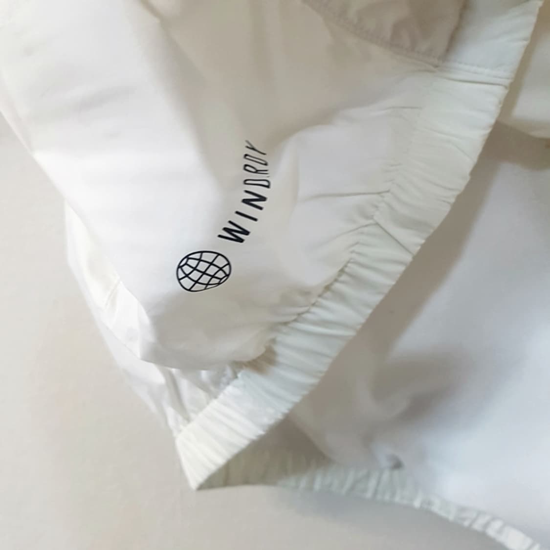 아디다스 기모 바람막이 점퍼 화이트 상품이미지3