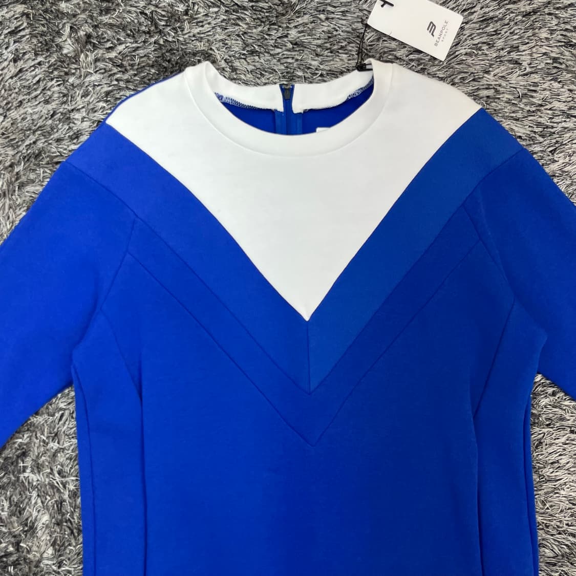 (새)빈폴스포츠 블루 브이 컬러 블록 원피스 (95) 상품이미지2