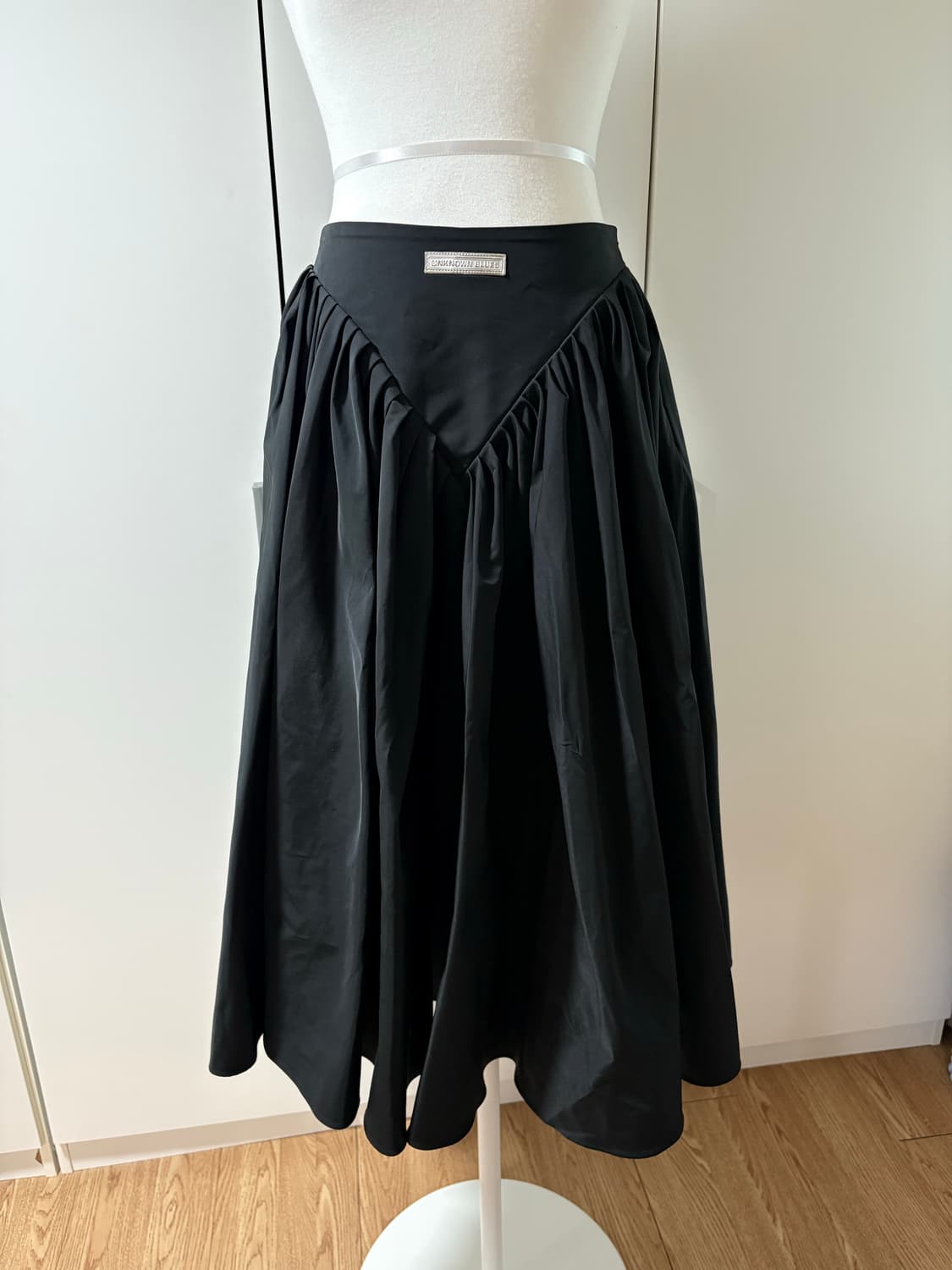 언노운블루 UNKNOWN BLUE Bustier Skirt (Black) 상품이미지2