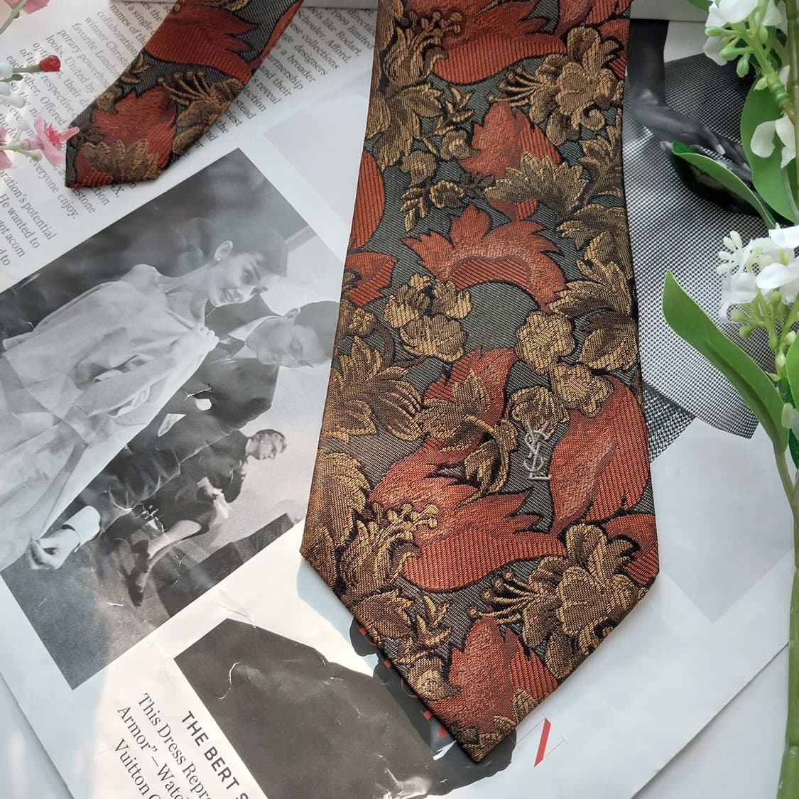 입생로랑 실크 플로럴 자카드 넥타이 9.2cm A+~A등급 K1706
 상품이미지4