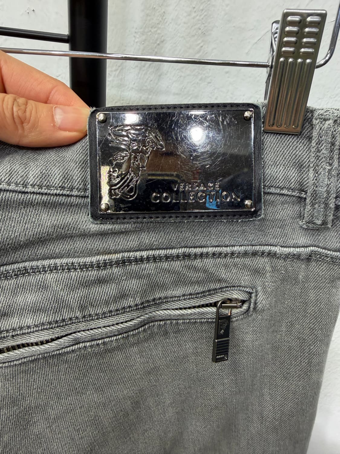 매장판정품) 베르사체 남성 바이커 스타일 데님 팬츠 32 상품이미지7