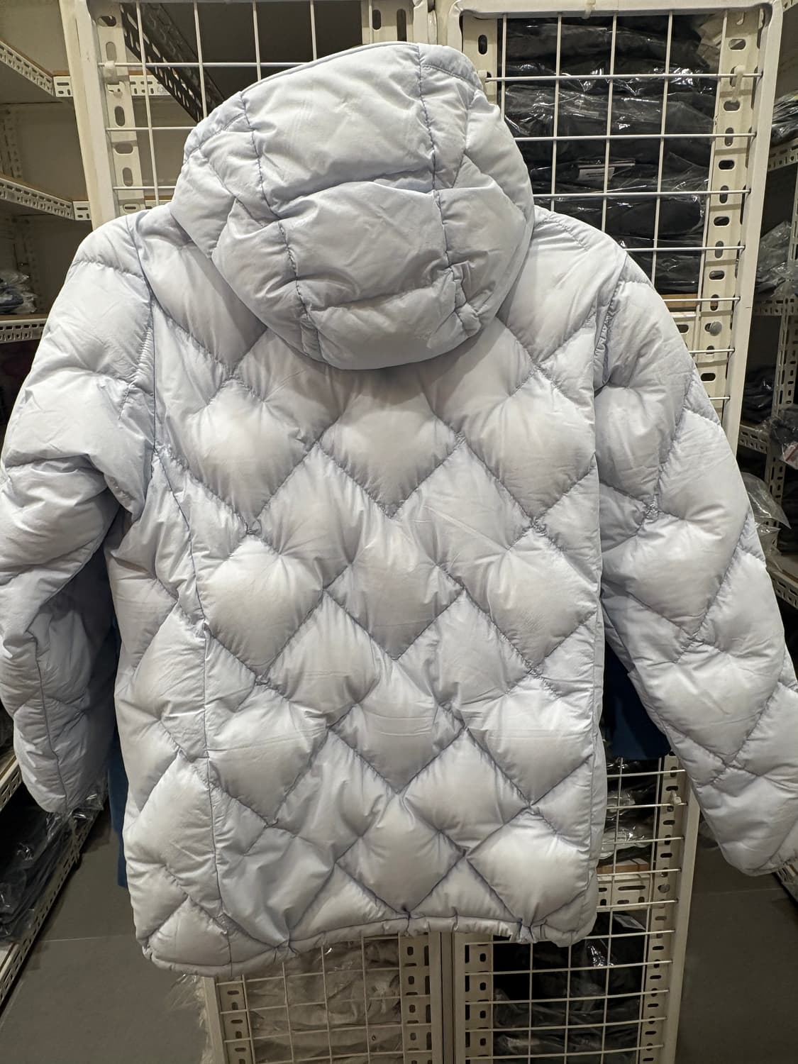 [L-R]몽벨 경량패딩 1101674 상품이미지2