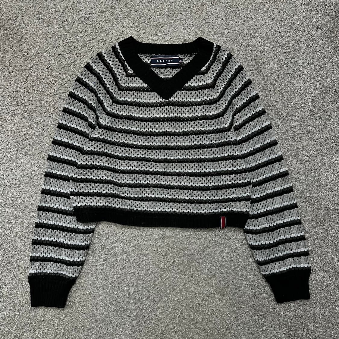 [우먼100] 로맨틱크라운 니트 상품이미지1