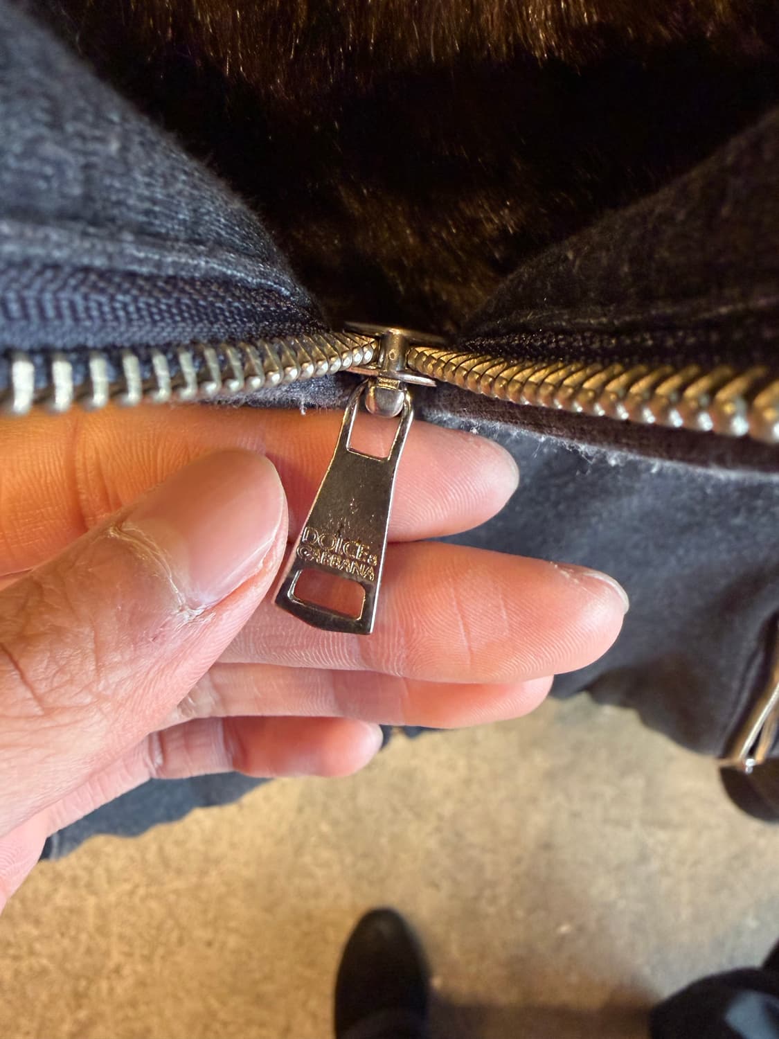 Dolce & Gabbana Wolf Fur Hoodie Jacket 상품이미지3