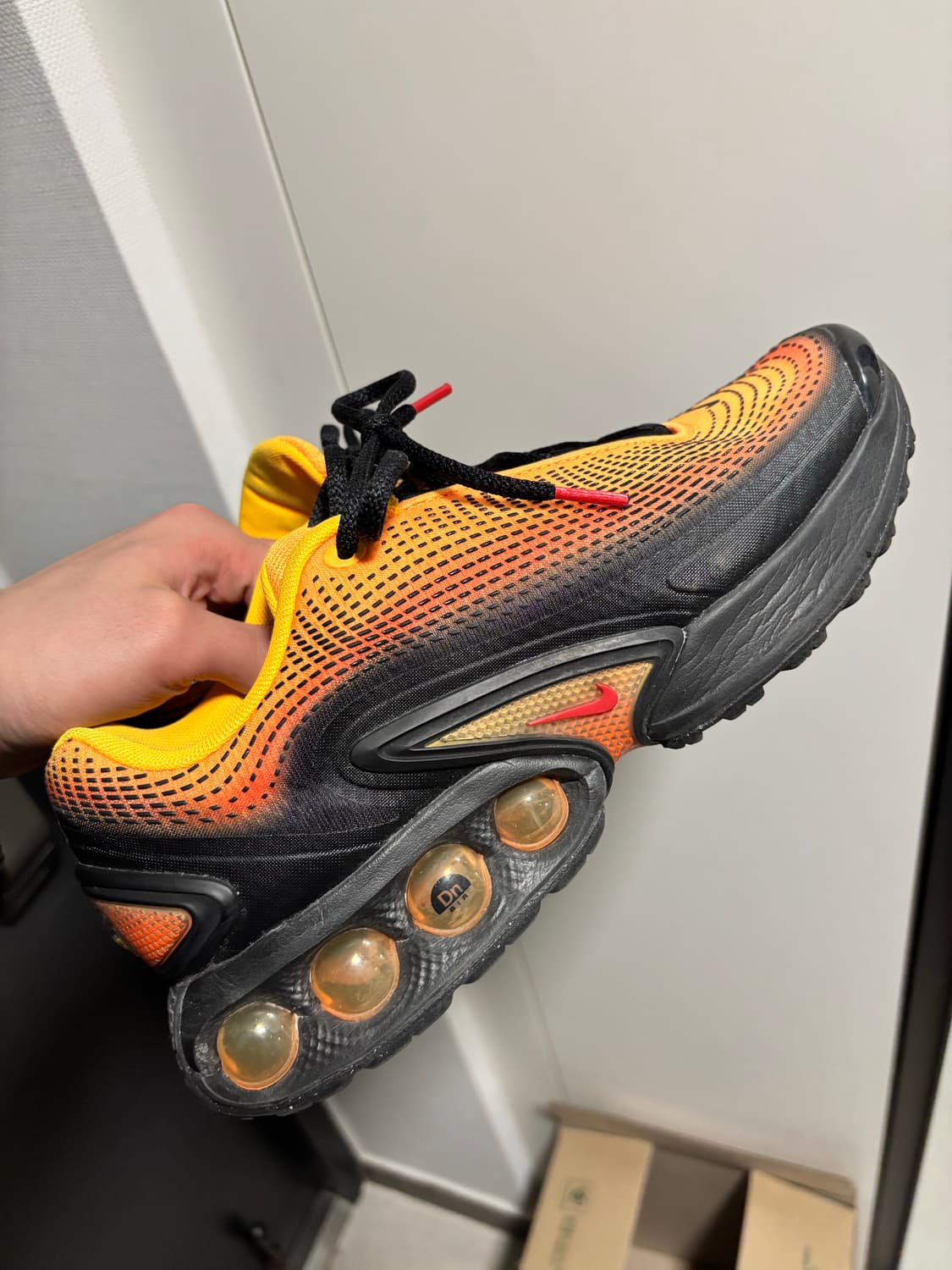 나이키 에어맥스 dn se 270 사이즈 판매합니다 상품이미지1