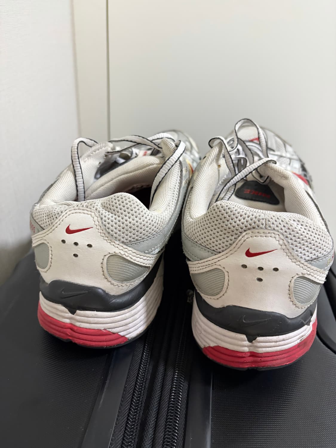 나이키 P6000 실버 레드 270사이즈 상품이미지3