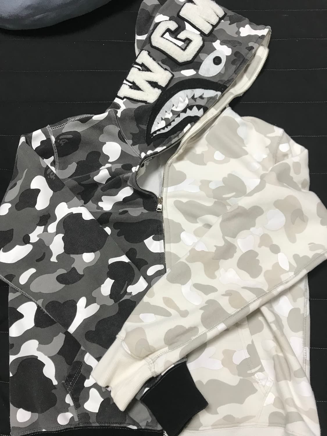 베이프 샤크 후드집업 흑백 상품이미지1