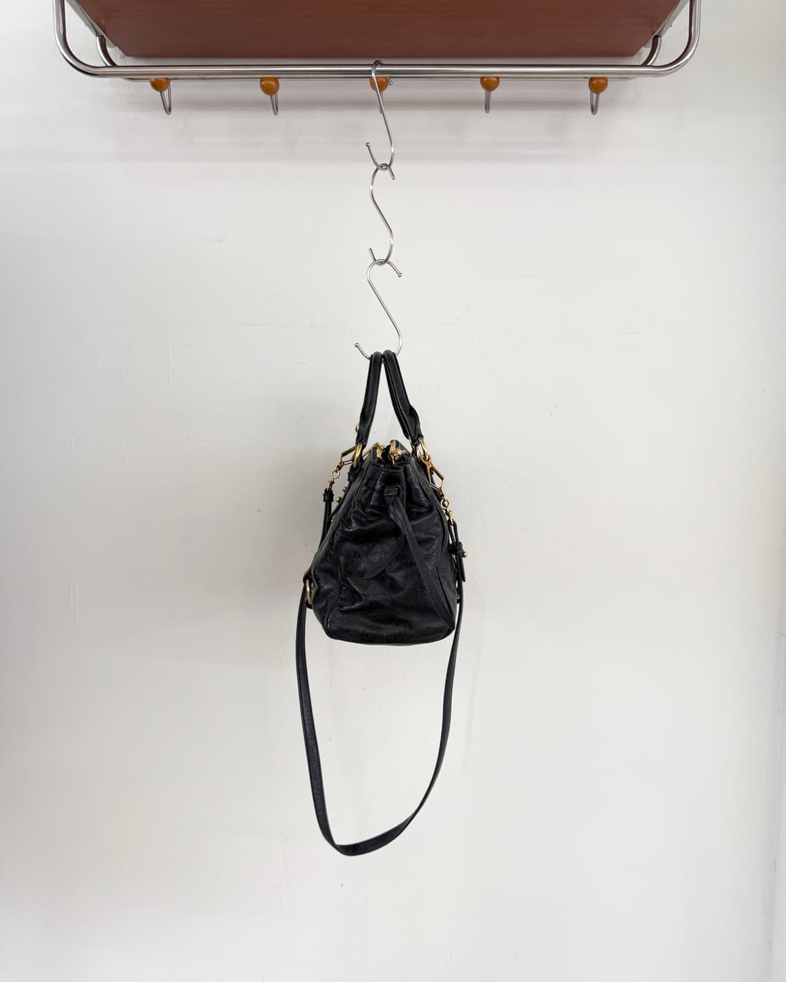 미우미우 블랙 비텔로 럭스 사첼 숄더백 상품이미지5