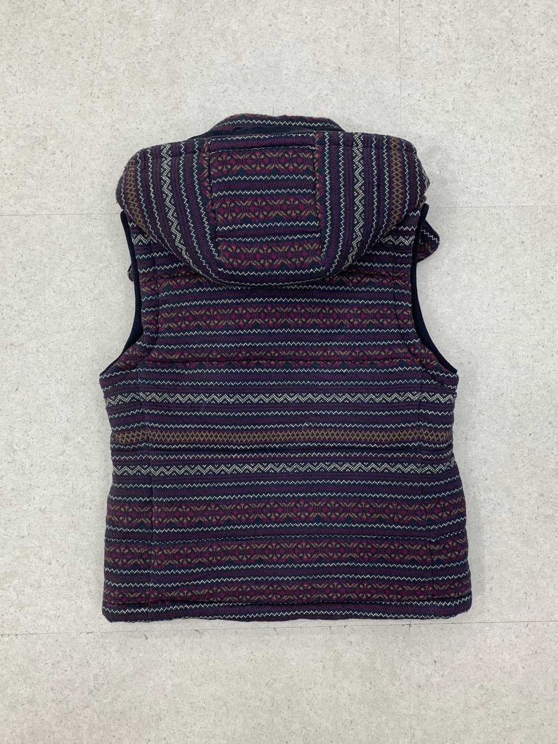 Burberry 버버리 아즈텍 조끼패딩 상품이미지5