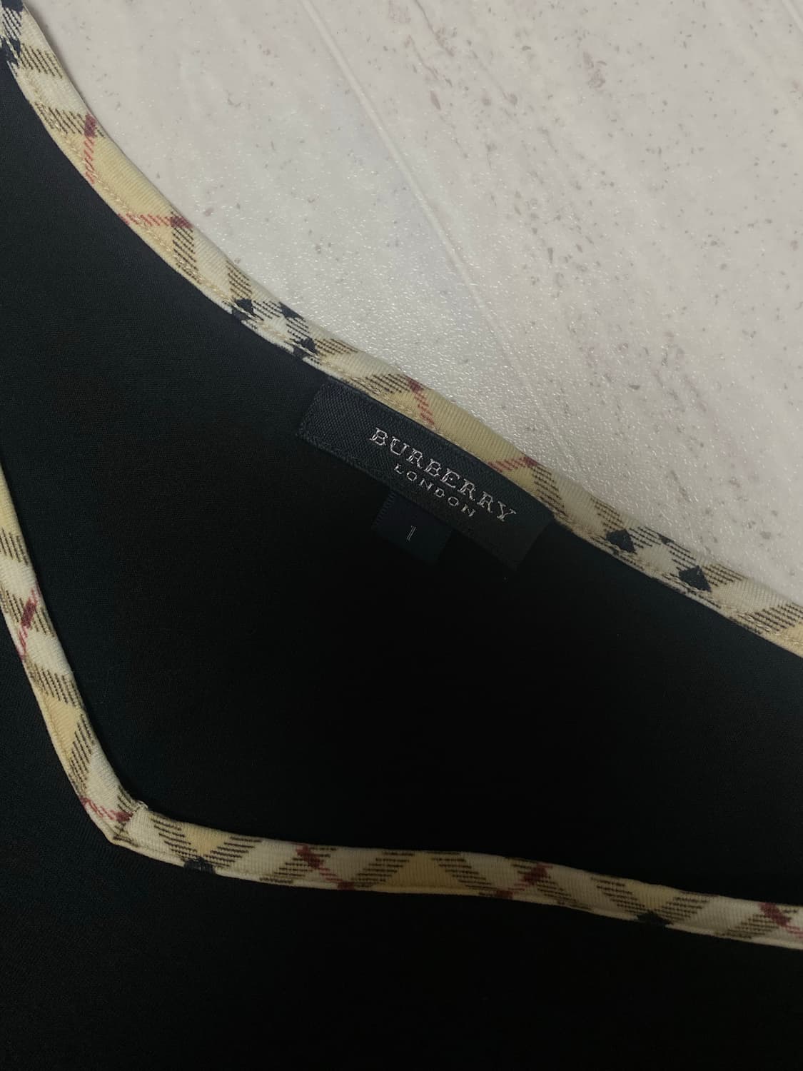버버리 딱붙 링거티 상품이미지3
