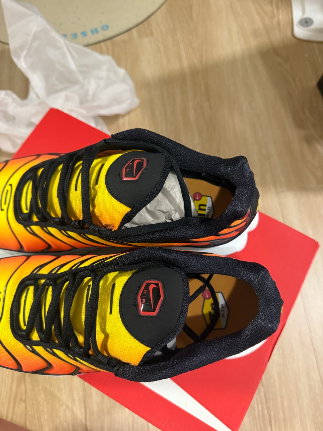 나이키 에어맥스 플러스 275 상품이미지2