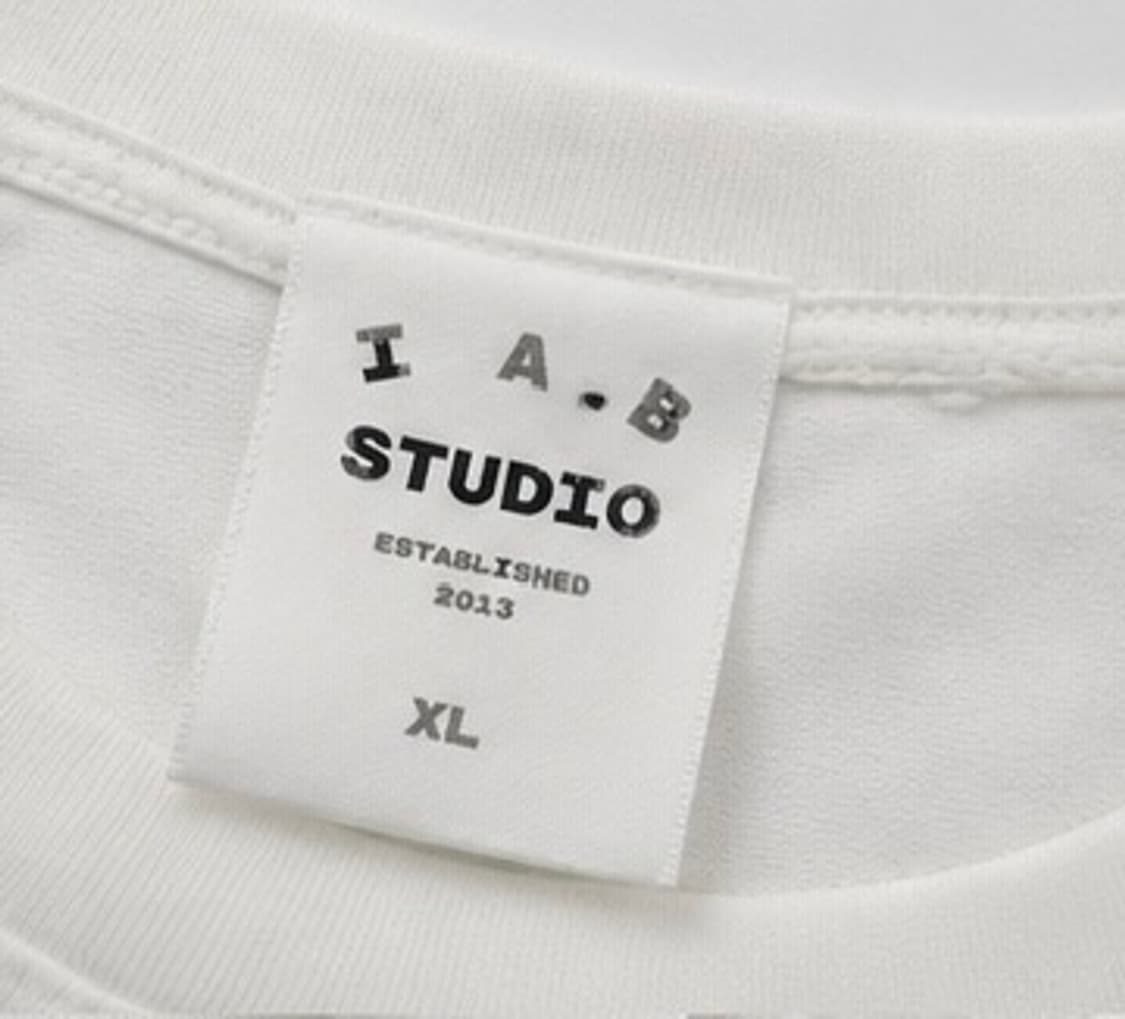 Iab studio 아이앱 스튜디오 10주년 티셔츠 상품이미지4
