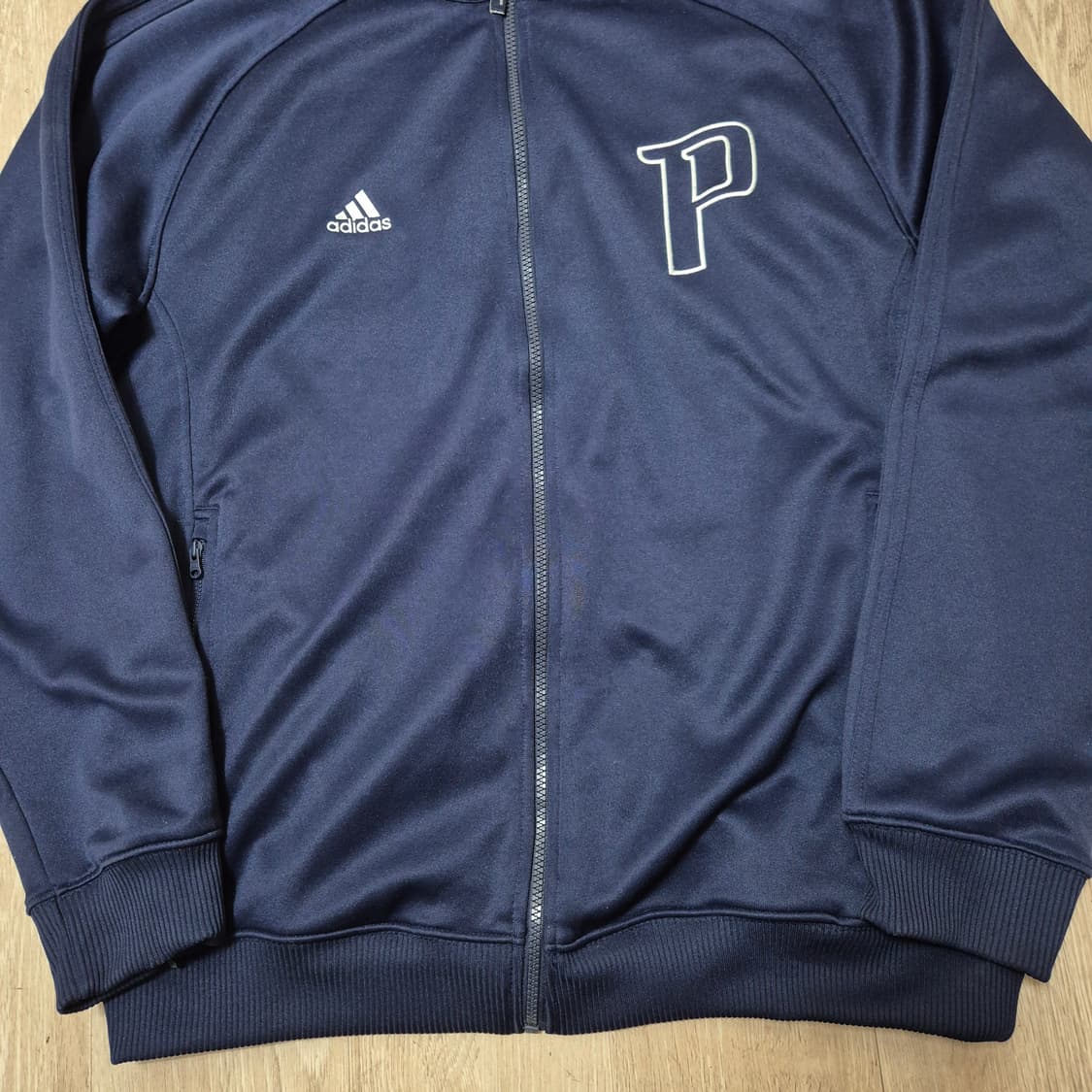 아디다스 올드스쿨 PISTONS 빅로고 트랙탑 져지 XL(105) 상품이미지3