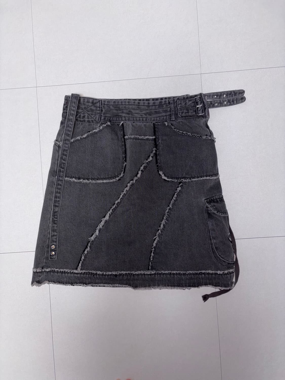 스마트어반유즈풀 우먼 플라워 포켓 스커트 (그레이/1 size) 상품이미지1