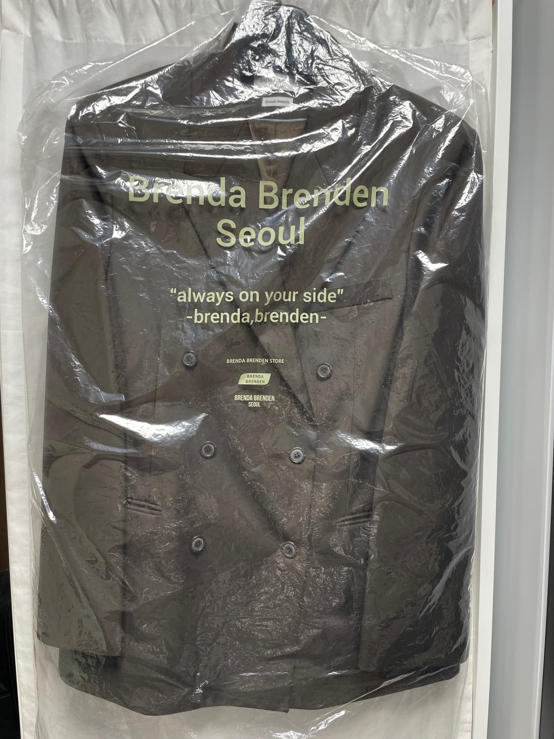 브렌다브랜든서울 peaked lapel double jacket 상품이미지3