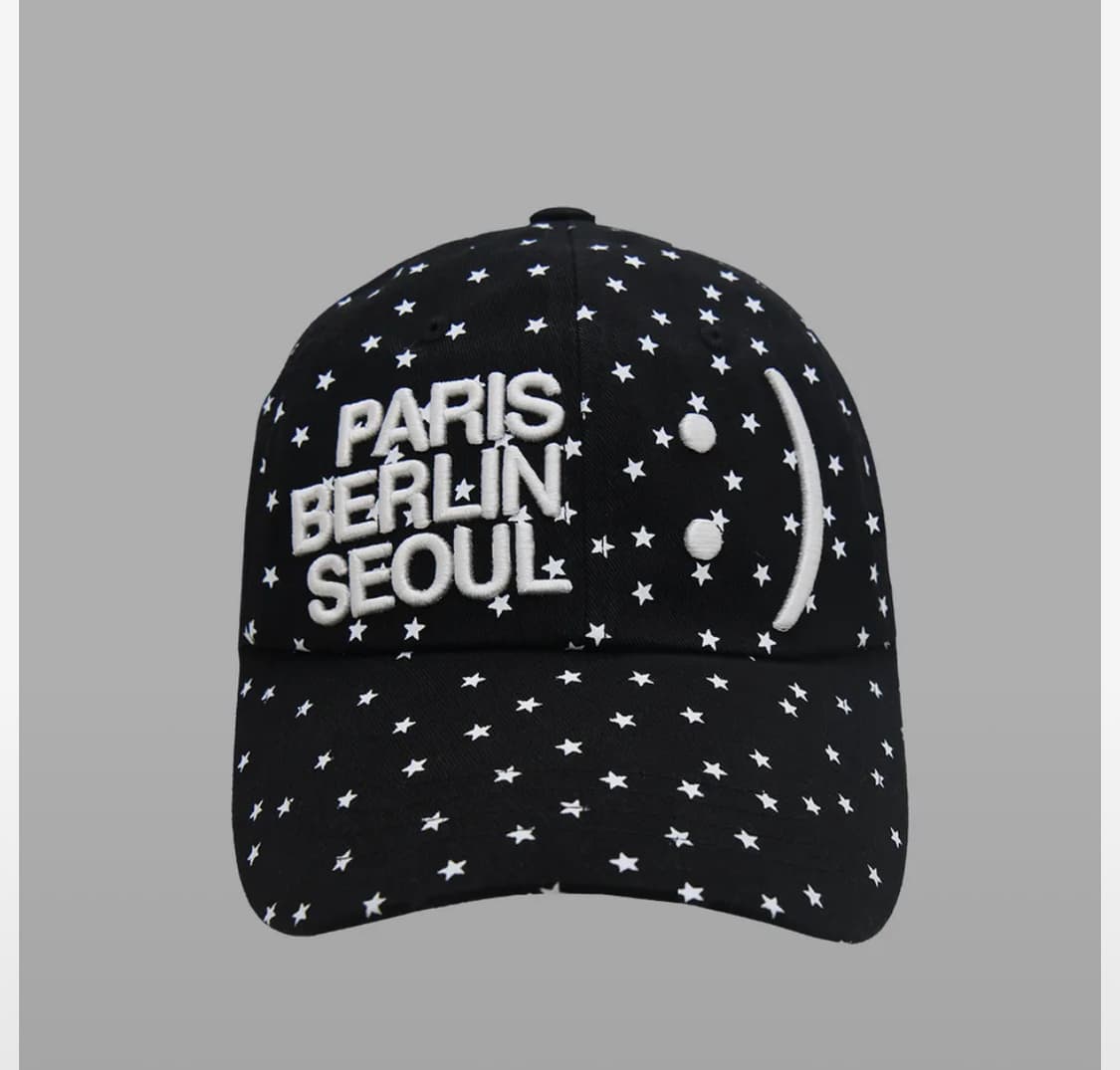 더뮤지엄비지터 SMILE LOGO BALLCAP (BLACK) 볼캡 상품이미지1