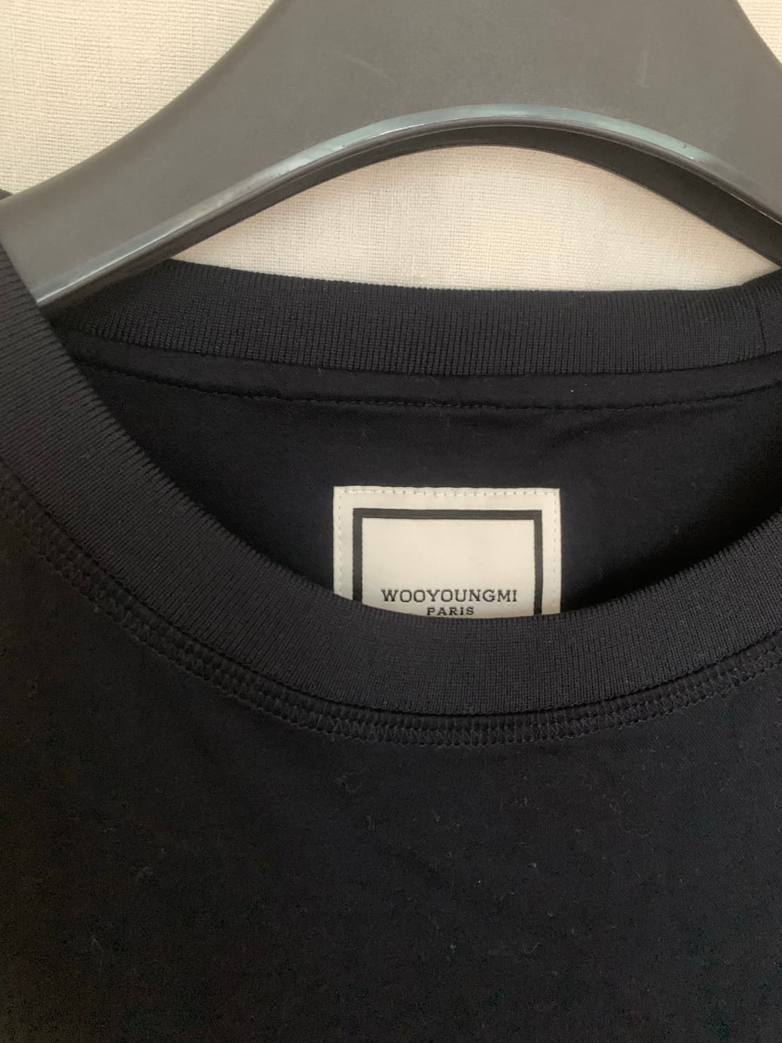 우영미 사각탭 백로고 롱슬리브 블랙 50 상품이미지4