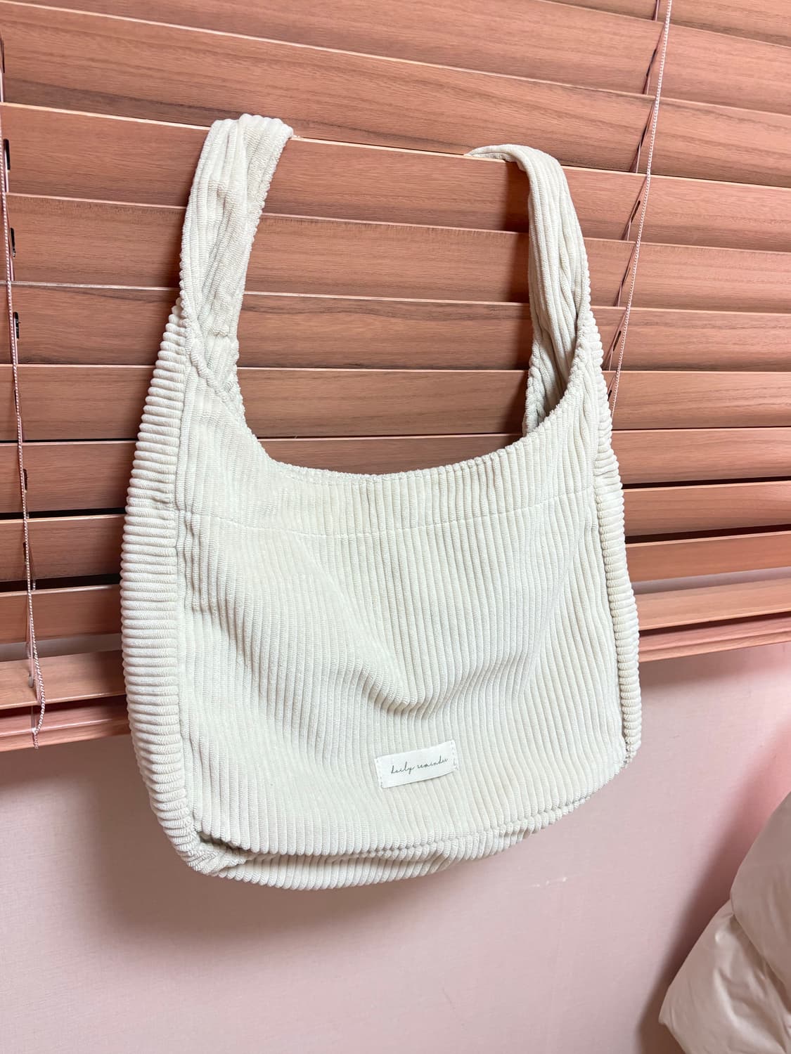 daily wanderer 코듀로이 숄더백 아이보리🤍♟️ 상품이미지3