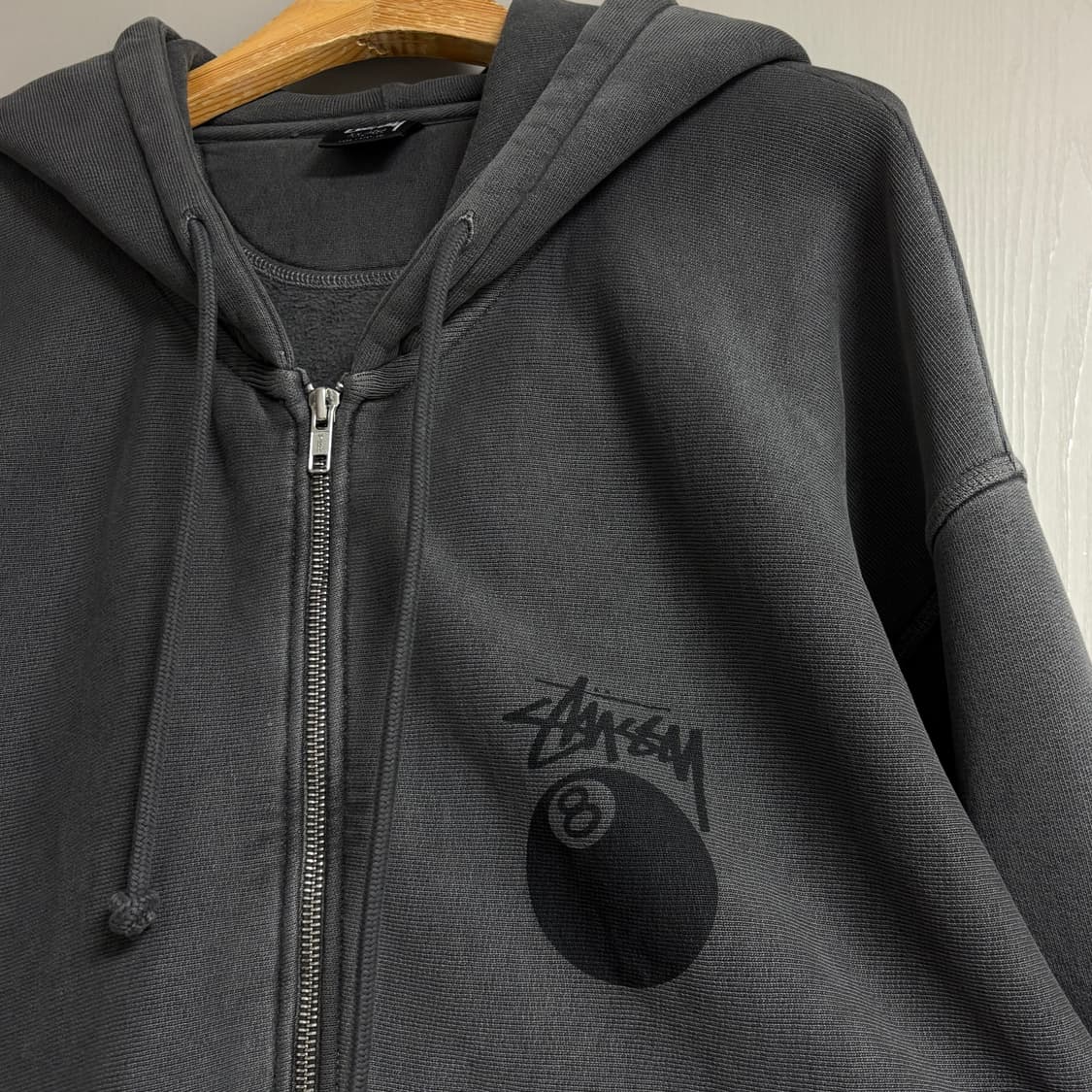 스투시 8볼 피그먼트 빅로고 후드집업 상품이미지4