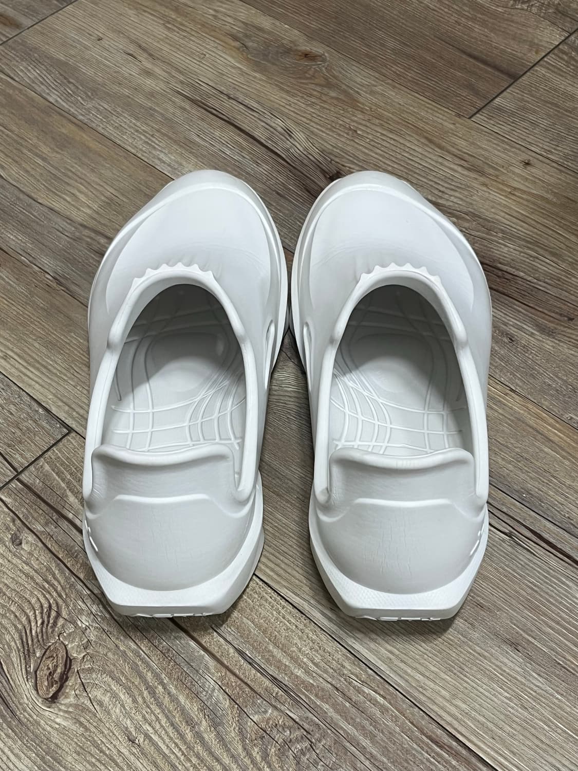 액트플러스 얼라인 슬립온 v2 글로시화이트 270 상품이미지4