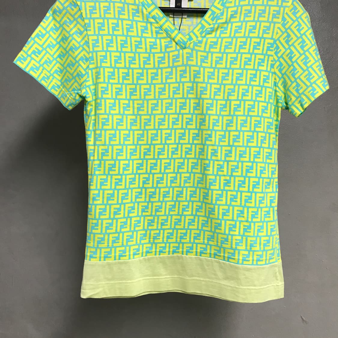 펜디 반팔 티셔츠 40(W) 상품이미지3