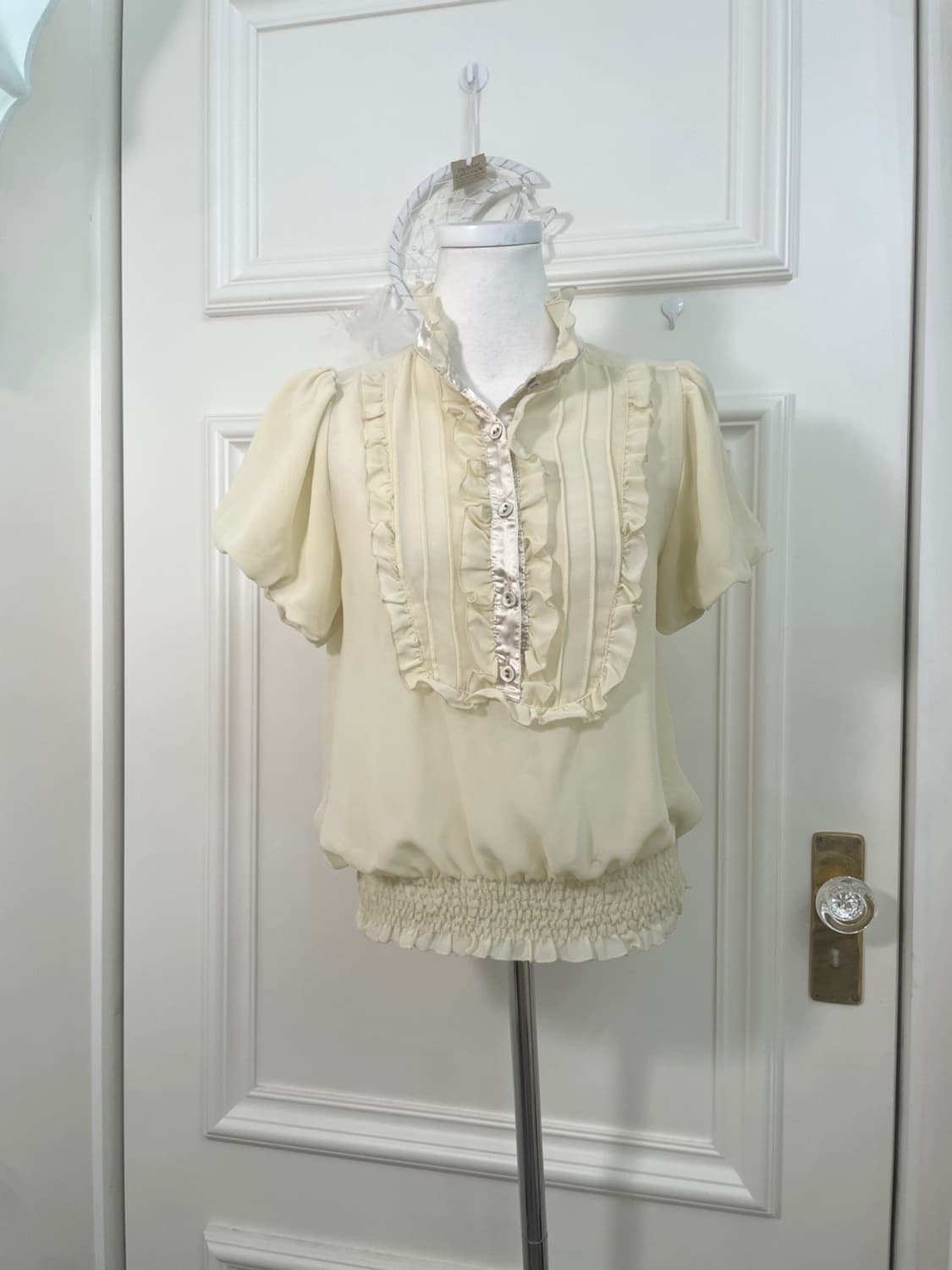 butter yellow ruffle princess blouse 상품이미지1