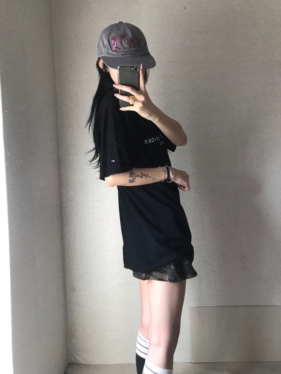 타미힐피거 블랙 반팔티셔츠 상품이미지2