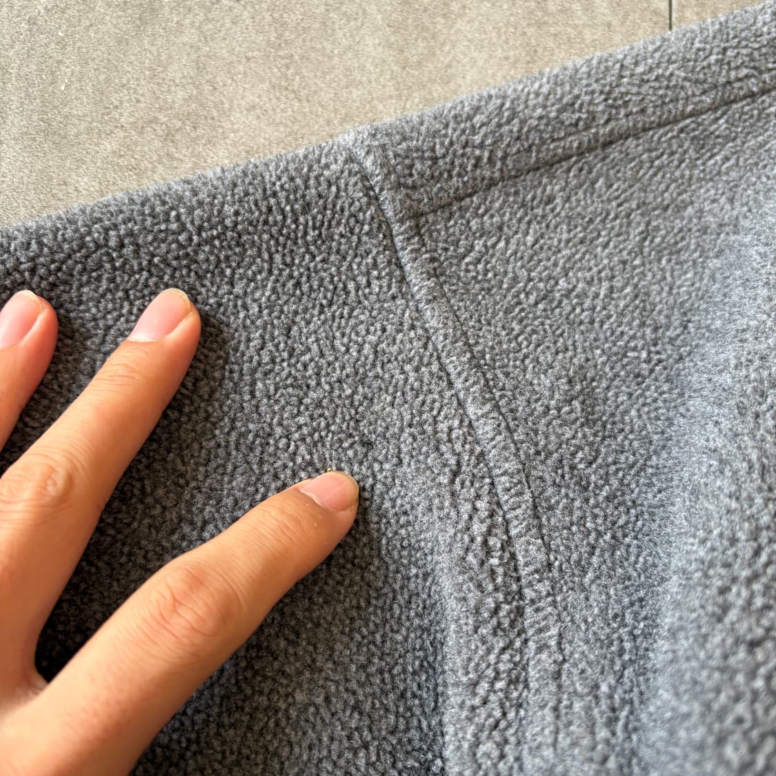 파타고니아 정품 신칠라 그레이 스냅티 상품이미지7