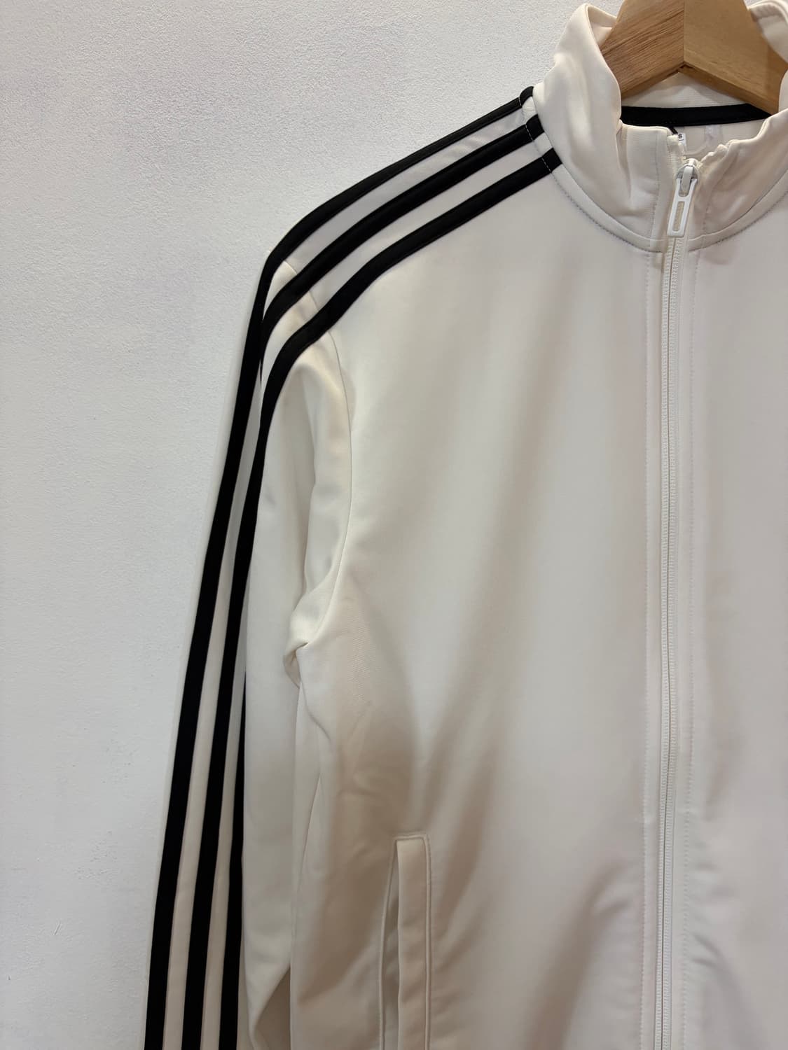 아디다스 흰색저지 XS 상품이미지3