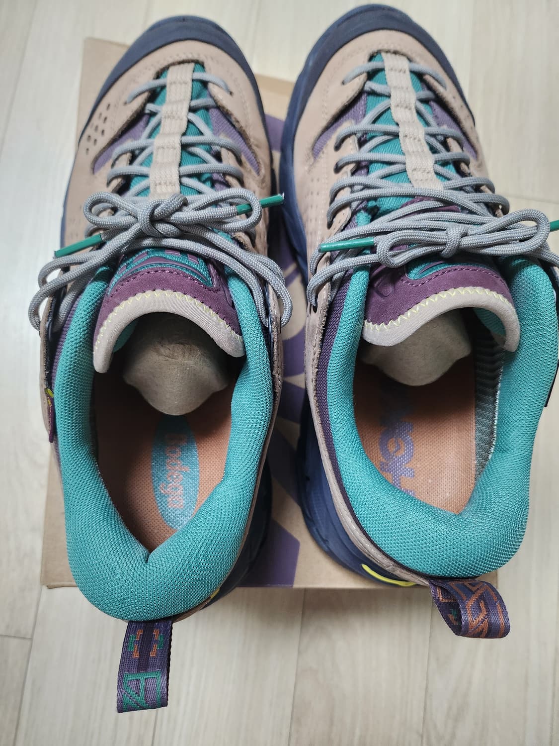 호카 x 보데가 토르 울트라 로우 260 상품이미지4