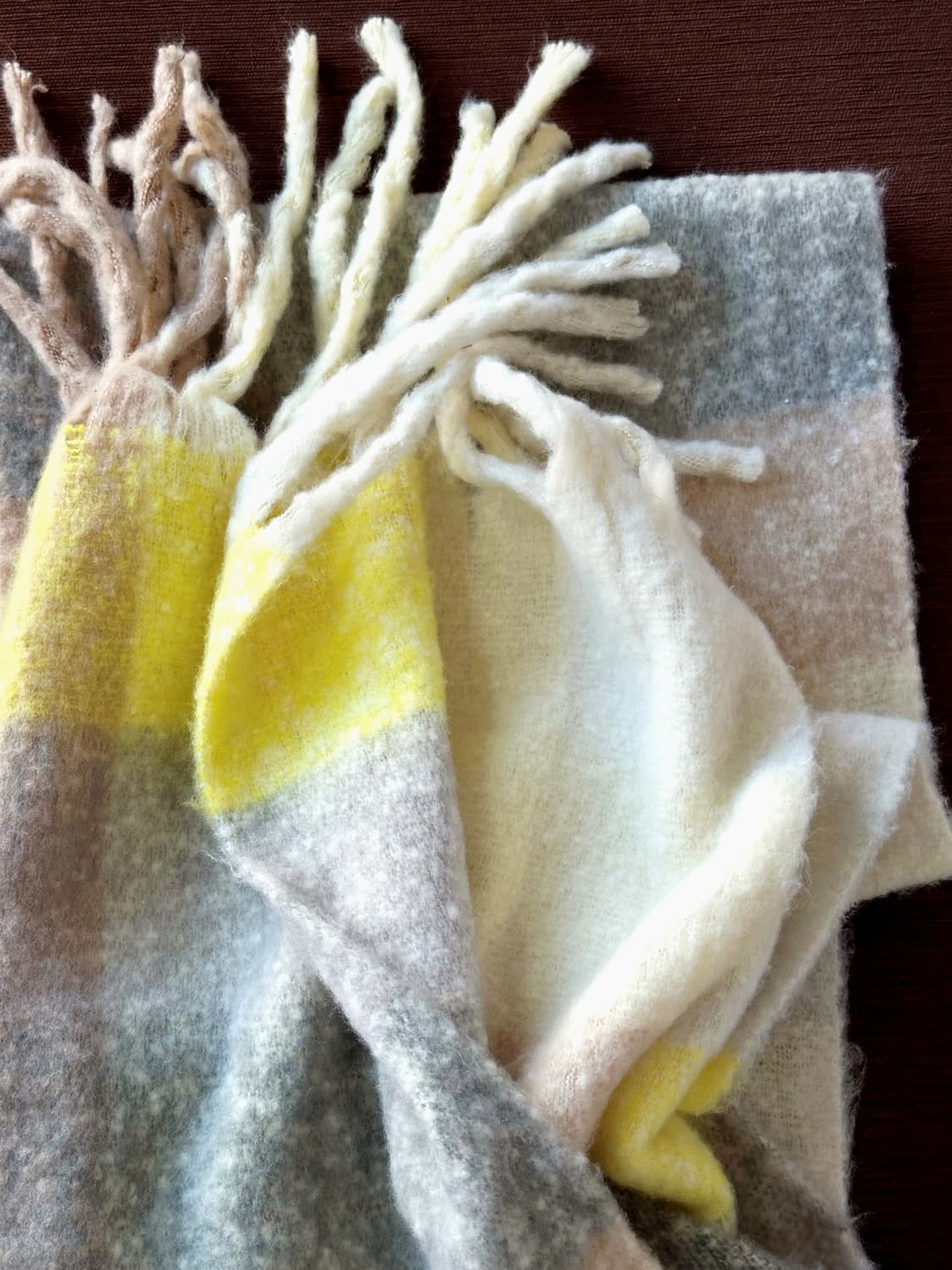 Bold silhouette wide design muffler 상품이미지4