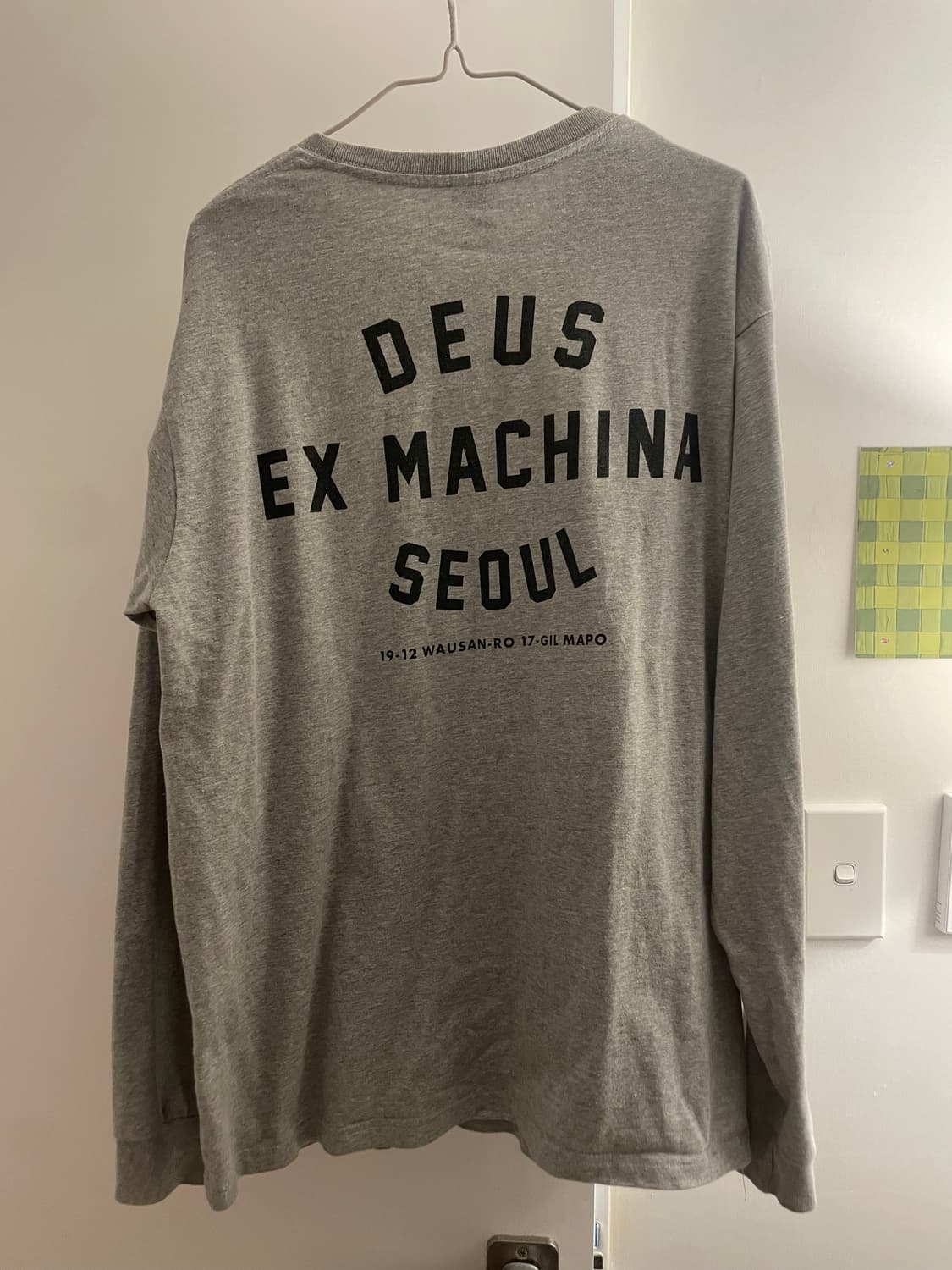 데우스 엑스마키나 롱슬리브M 상품이미지1