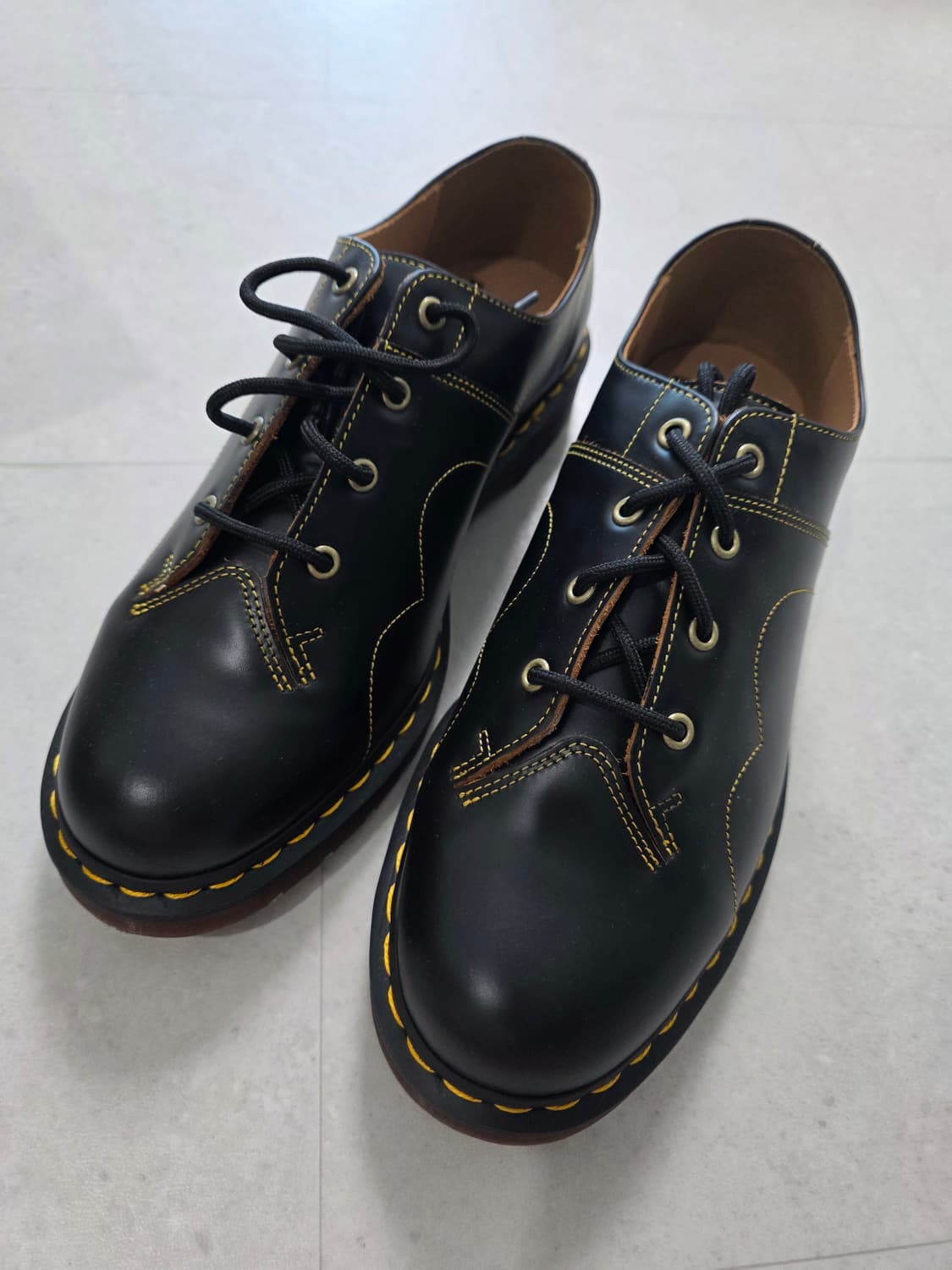 [새상품] 닥터마틴 처치 빈티지 스무스 레더 슈즈 블랙 상품이미지1