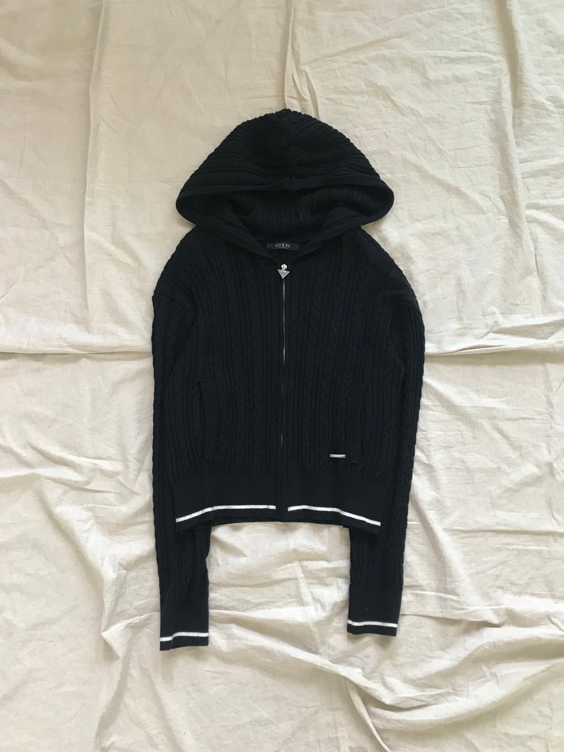 게스 케이블 블랙 니트 후드집업 상품이미지5